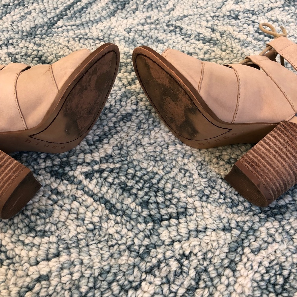 Hinge lace up taupe/nude block sandals - Picture 6 of 8